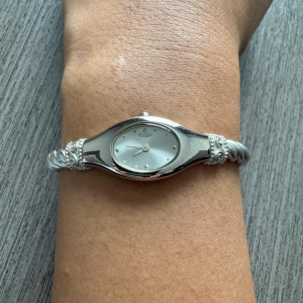 Vivienne Westwood Shell Vintage Womens Watch Silver Overhauled New