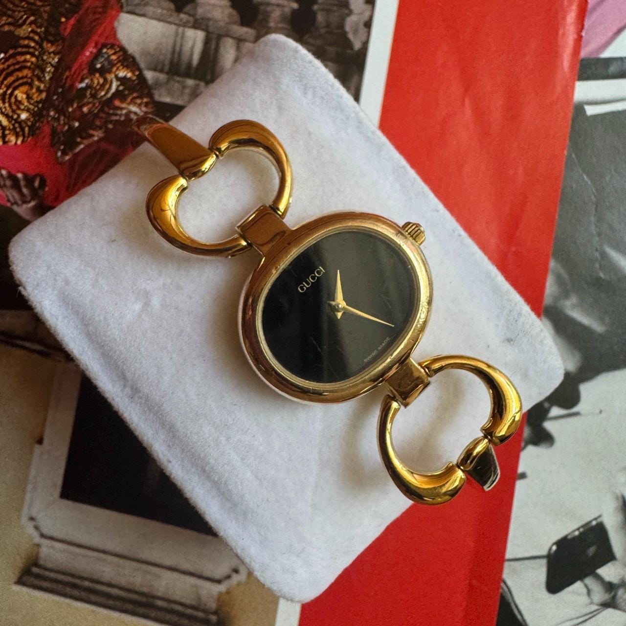 100% Authentic Gucci 1600 Watch Gold Tone Women’s Vintage Swiss Made RARE VINTAGE GUCCI 1600 Gold Plated Bangle Type Horsebit  main image 3