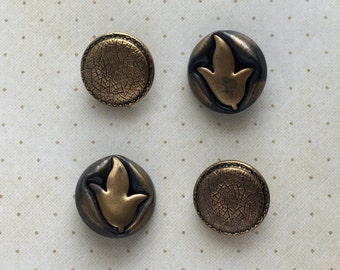 4 Vintage Brassy Buttons