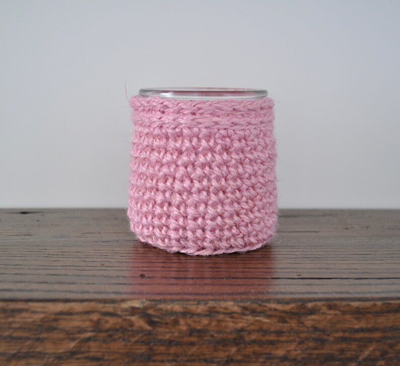 Glass Jar with Jute Twine Crochet Cozy Bathroom Accessory Farmhouse decor Housewarming Gift Upcycled Ecofriendly Q-Tips Succulents Pink