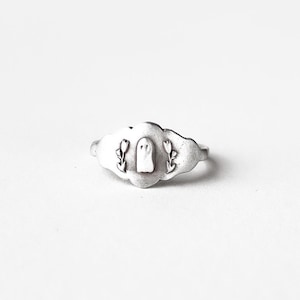 Sterling Silver Ghost Ring: Spooky Garden Scallop Design