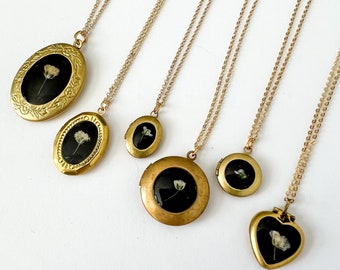 Locket with Real Flowers. Gift for Bridal Party, Botanical Lockets, Flower Locket, Memorial Jewelry. Memorial Locket, Pet Locket