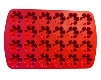 1 Wilton Snowflake/Flower Silicone Soap Mold - 24 Cavities - Pre-owned De-stash - Candle and Resin (B1)