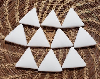 10- 1.25" STONEWARE Triangles, Ceramic Pendant , Triangle Cabochons, Ceramic Bisque, Paintable Ceramics, Ceramic Triangles, Mosaic Triangles