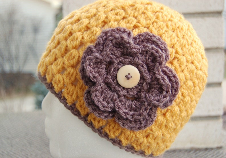 Crochet Hat Pattern  Beanie Cloche with Flower  Jenny Lee. image 1