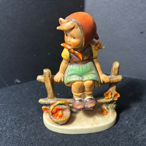 Hummel 112/I 1938, Goebel Hummel &#39;Just Resting&#39; TMK4, 5&quot; tall, 4.5&quot; wide, Vintage/Antique