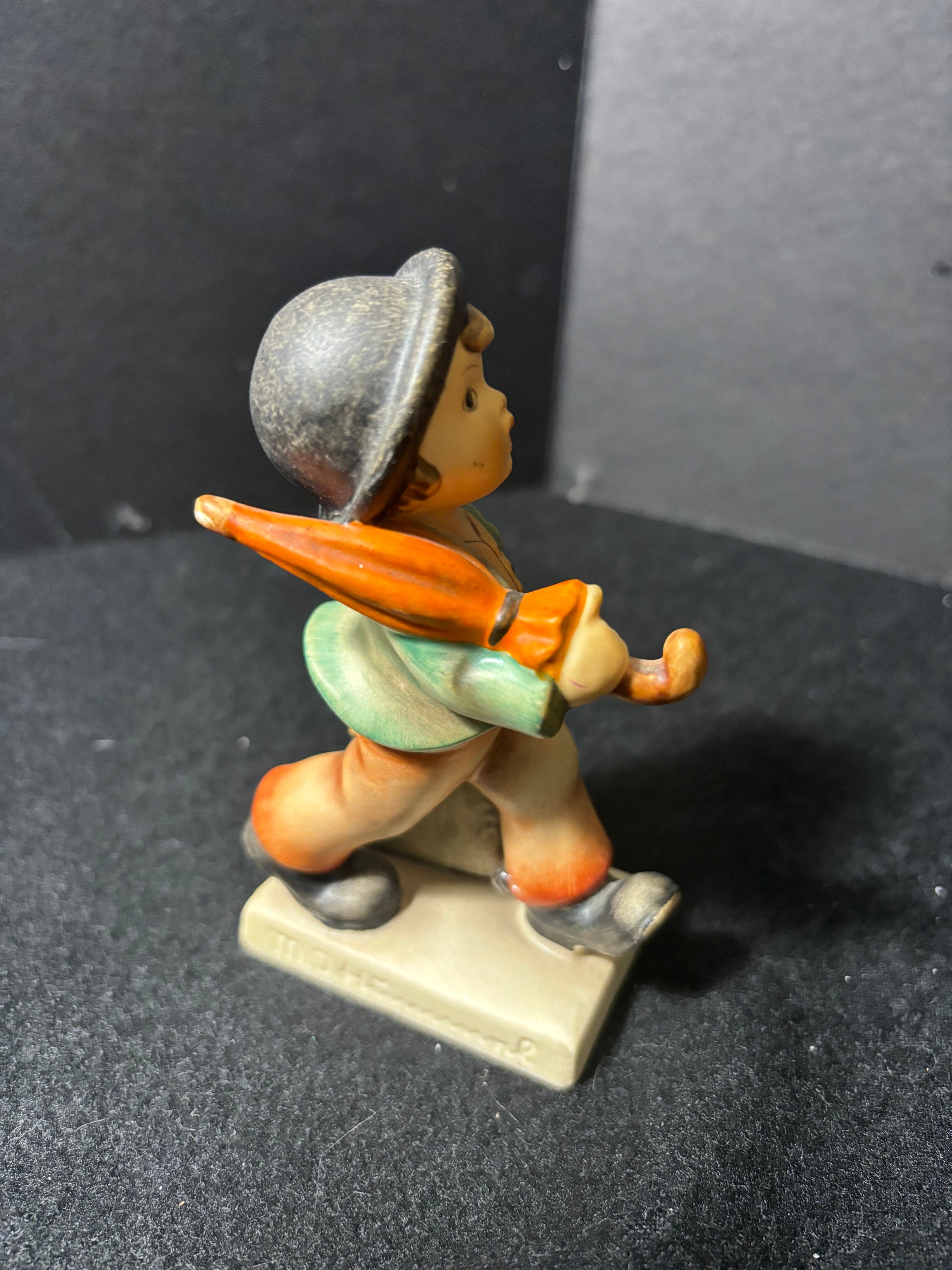 Hummel #11 2/0, Goebel Hummel 'merry Wanderer', TMK3, C.1960-1972