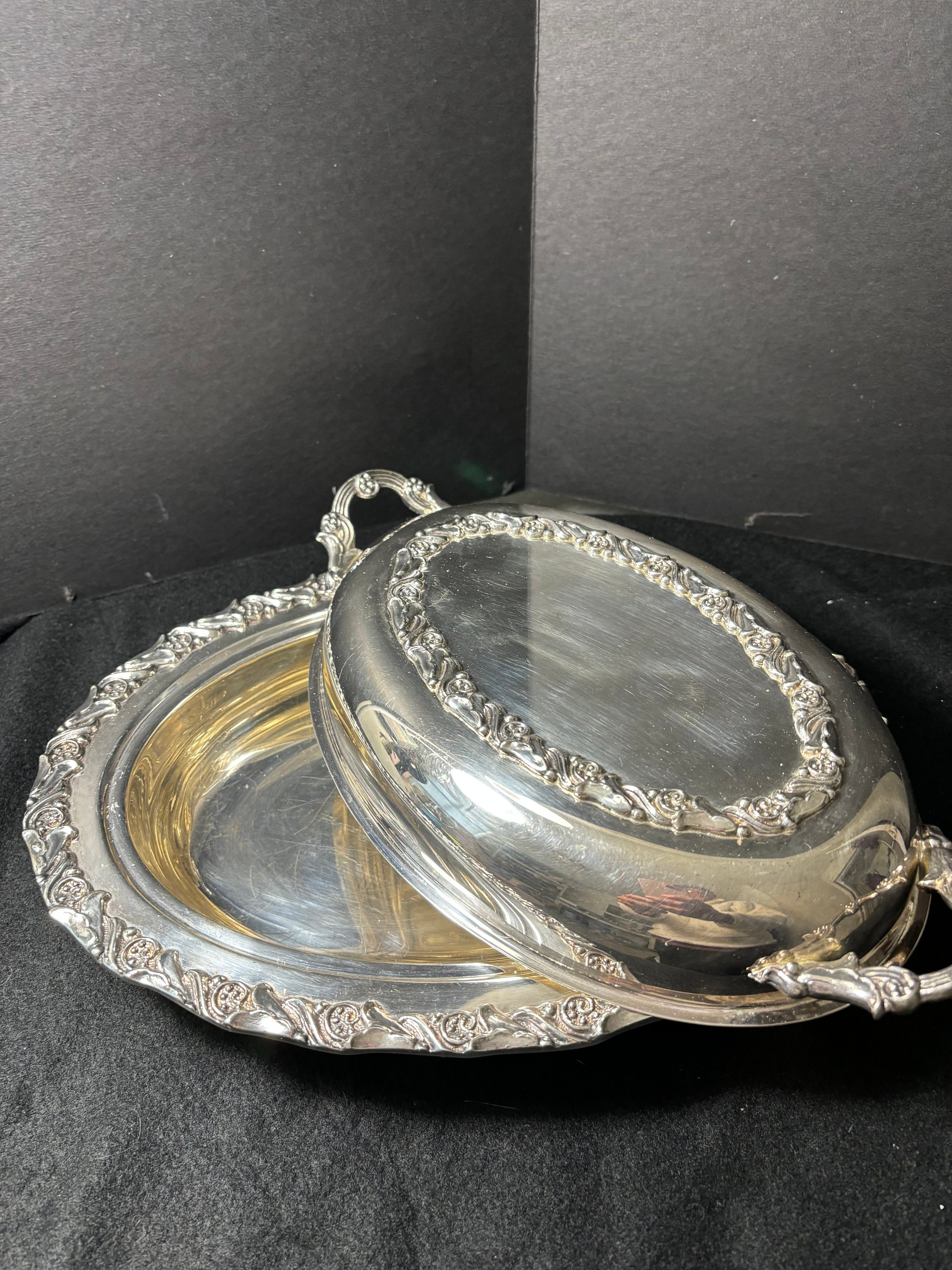 English Silver Mfg Corp Silver Plated 12