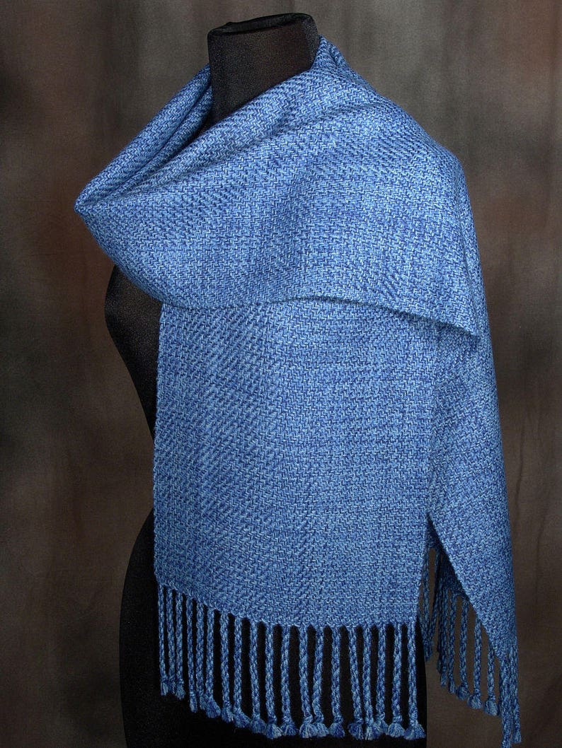 Blue scarf / handwoven scarf / merino wool scarf / winter scarf / electric blue / royal blue image 2