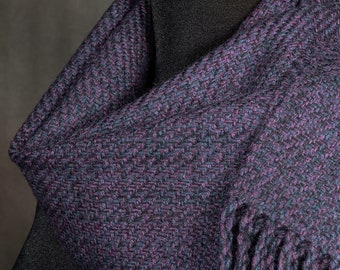 Purple scarf / handwoven scarf / merino wool scarf / winter scarf
