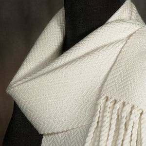 White scarf / Ivory / Woman's scarf / Man's scarf / Handwoven scarf / Winter scarf