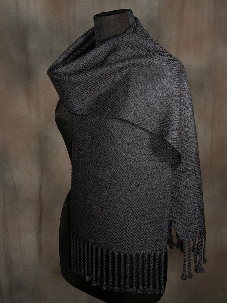 Black scarf / handwoven scarf / merino wool scarf / winter scarf / man's scarf / woman's scarf image 2