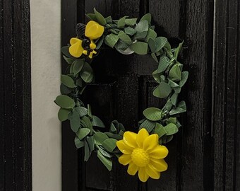 Handmade Miniature Dollhouse Wreath Green Spring Door Decor Honeybee and Daisy Bee and Flower Mini