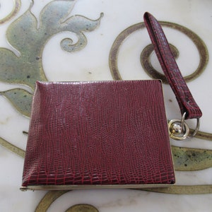 Coin Purse Wallet 1950's Imitation Faux Alligator Clutch Wristlet