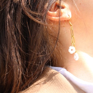 Earrings with 2 Customizable Flowers Thalia Model image 2