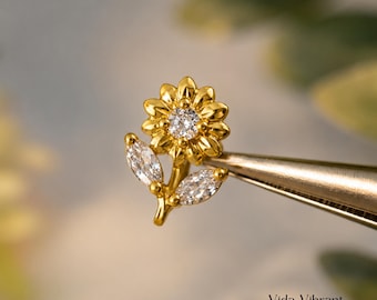 Soleil Bloom L-Bend Nose Stud | Gold Sunflower Nose Piercing