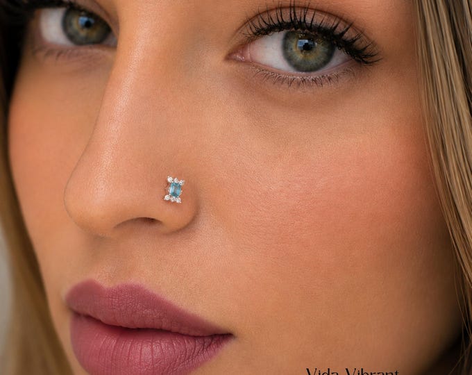 Frozen Elegance Nose Stud | Sterling Silver Blue CZ Curved Nose Piercing
