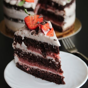 Šokoladinis tortas su braškėmis Veganiškas receptas image 8