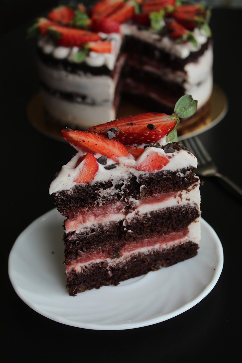 Šokoladinis tortas su braškėmis Veganiškas receptas image 5