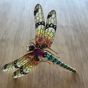 Art Nouveau 18K Diamonds 8.27 GIA Star Ruby Plique-A-Jour Dragonfly Enamel Pin image 4