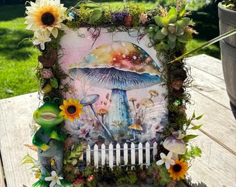 Woodland Frame Wall/Tabletop Decor; Fairy Garden Decor: Moss Frame, Floral Picture Frame. Frog Lovers Whimsical Decor; OOAK Picture Frame