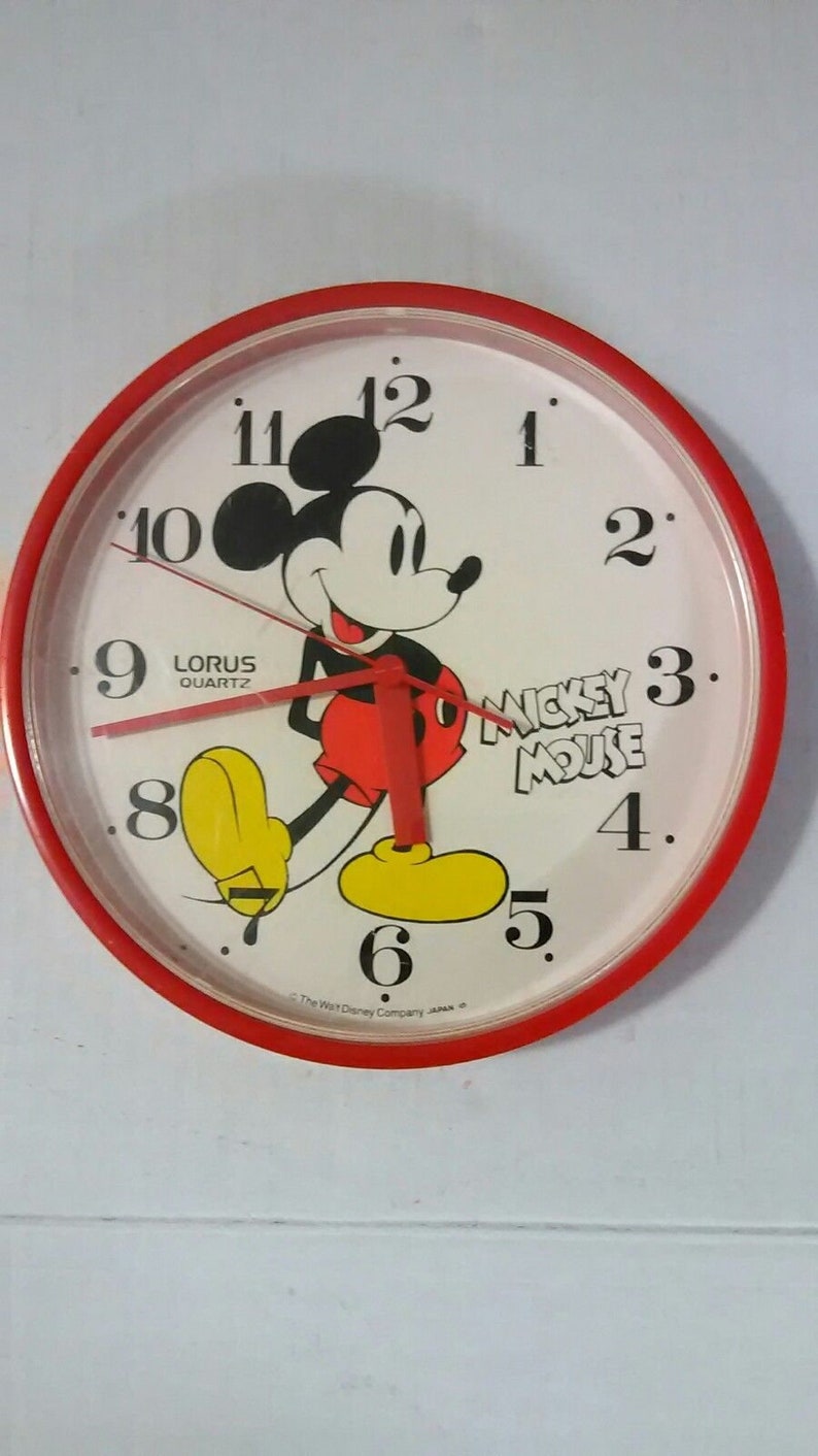 Disney Mickey Mouse Wall Clock Lorus Quartz Japan 10 5 Red Vintage - Mickey Mouse Wall Clock Disney Mickey Mouse Wall Clock Lorus Quartz Japan 10 5 Red Vintage - Mickey Mouse Wall Clock
