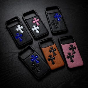 Funda de piel con diseño de cruz gótica para iPhone: estilo urbano punk Y2K, compatible con MagSafe imagen 2