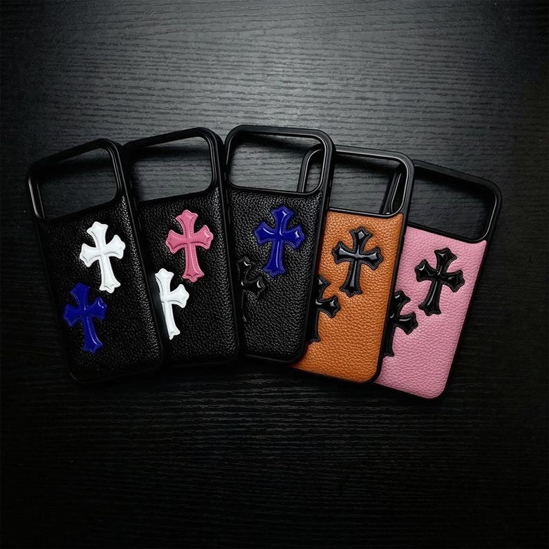 Funda de piel con diseño de cruz gótica para iPhone: estilo urbano punk Y2K, compatible con MagSafe imagen 1