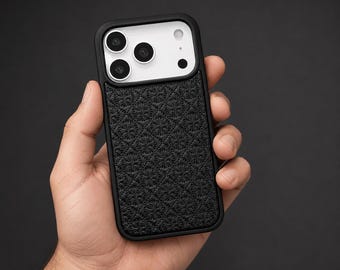 Custodia per iPhone nera con motivo a rilievo, floreale o geometrico, protezione per la fotocamera, regalo per lui