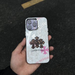 Croix gothique MagSafe pour iPhone | Housse de téléphone de luxe punk Y2K, étui de protection esthétique grunge pour iPhone 15 et 16 Pro Max, cadeau tendance