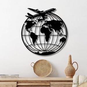 Metal World Map Wall Art: Modern Line Art Decor