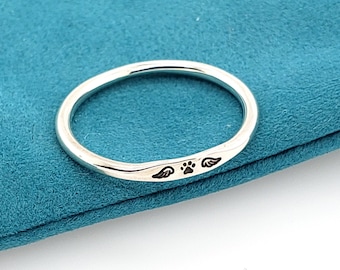 Sterling Silver Pet Memorial Ring: Winged Paw Print