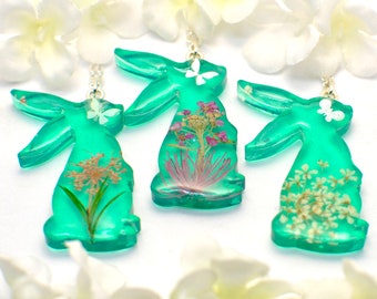 Dried Flowers in Resin Bunny Pendant- Green Background Rabbit Jewelry- Resin Bunny Necklace- Bunny Rabbit- Cute Bunny- Rabbit Gift for Her