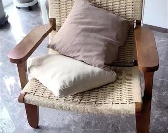 Minimalistischer Massivholz Sofa Stuhl mit Rattan Geflecht: Einzelner Freizeit Stuhl für Balkon und Wohnzimmer