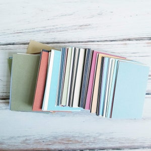 50 papiers cartonnés multicolores ACEO, blancs ATC, bases de cartes d'art - différentes couleurs