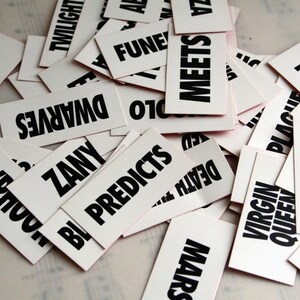 Mots choquants - Cartes de titre folles - paquet de 50 fournitures d'assemblage, cartes de mots, cartes de mots vintage
