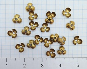 Vintage brass trefoil bead caps- vintage jewelry supplies