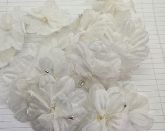 5 White vintage fabric flowers, millinery flowers, cottagecore