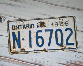 Canadian Ontario Licence Plate- 1966- White License Plate