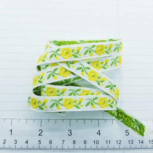 ruban brodé floral jaune vintage - pièces de 1 mètre - pièce de 3 pieds - rubans et garnitures vintage