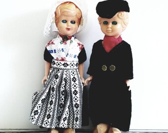 Vintage Dutch Doll couple, sleep eyes, costumed,  wooden shoes collectible dolls