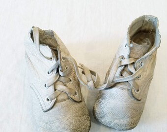 Vintage White Leather Baby Booties: Cottagecore Collectible