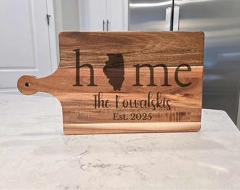 Personalized Illinois Housewarming Gift, Engraved Illinois Home Acacia Wood Charcuterie or Cutting Board, New Home Present, Moving To Gift