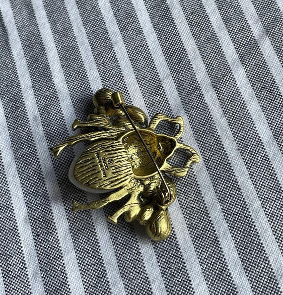 Gucci Vintage Rare Gold Brooch With Stones Shell Jewelry