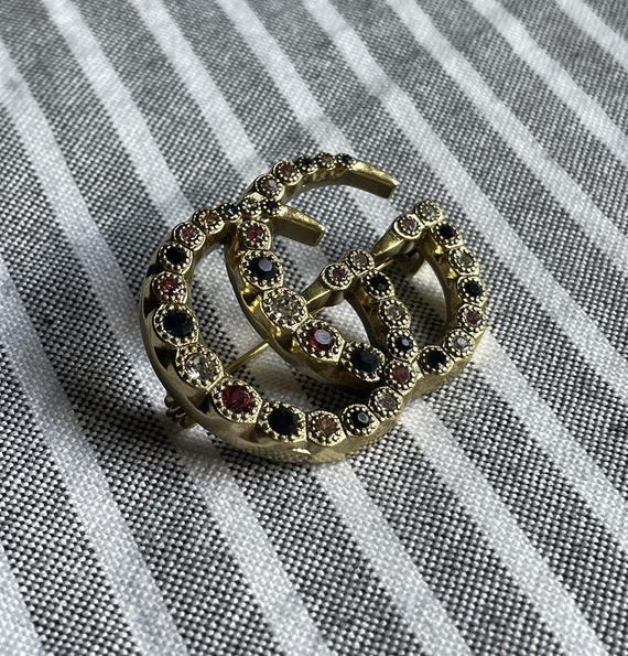 GUCCI ブローチ ヴィンテージ GUCCI ブローチ クリスタル 赤 ダブルG