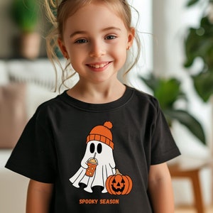 Camiseta unisex juvenil Spooky Season