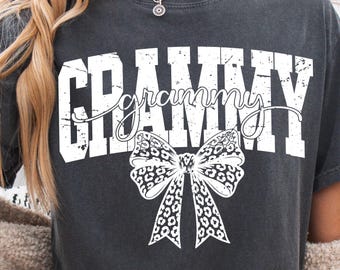 Grammy Leopard Bow SVG PNG, conception de chemise vintage en détresse, sublimation de fichier cadeau (numérique)