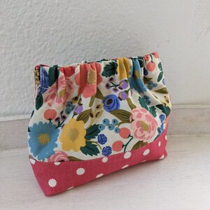 Mini Coin Purse / Small Cosmetic Pouch / Small Wallet / Card Holder / Bridesmaid / Pinch Purse Frame / Flex Purse Frame Bag Poppy Fields image 3