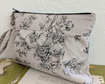Japanische Sommermohnblumen: Die perfekte Handtasche & Reisetasche für jeden Tag