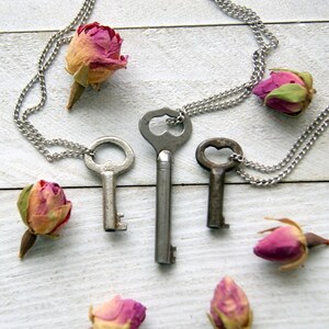 Vintage Antique Skeleton Heart Key Necklace with Vintage Stainless Steel Chain image 2